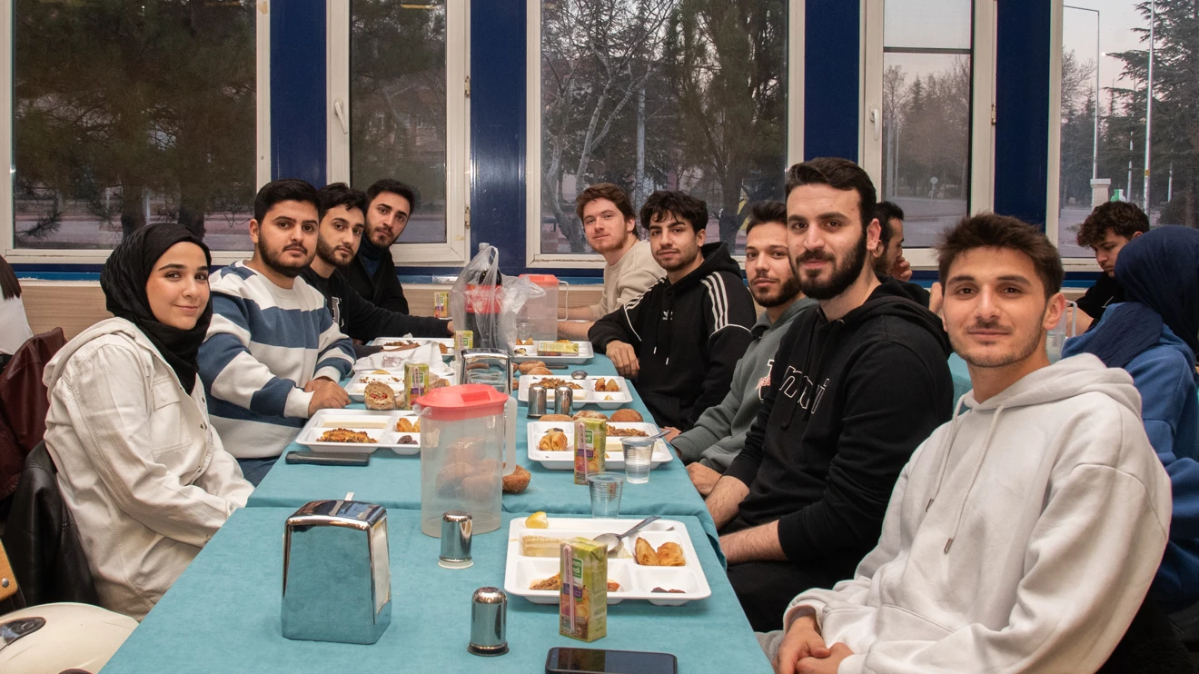 Selçuk Üniversitesi yemekhaneleri ramazan boyunca öğrencilerin hizmetinde